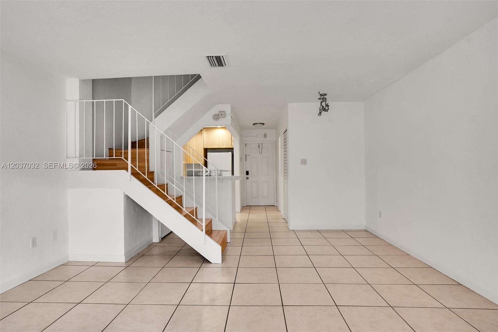 A12037032 Property Photo 13