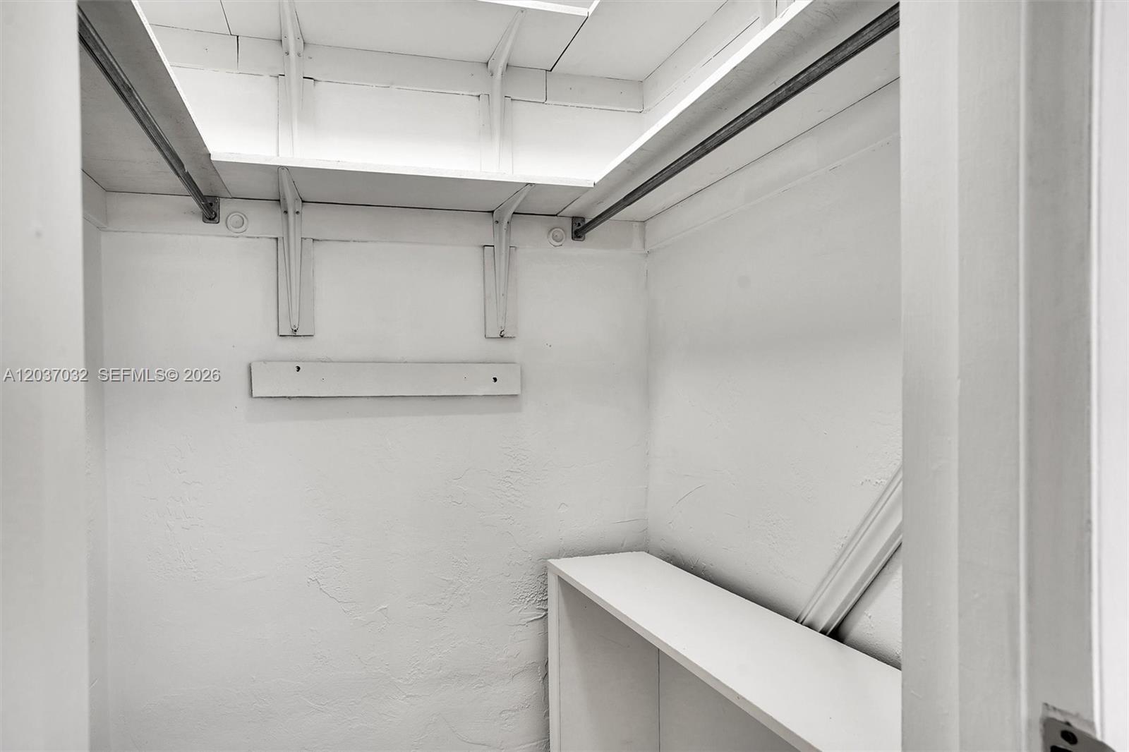 A12037032 Property Photo 19