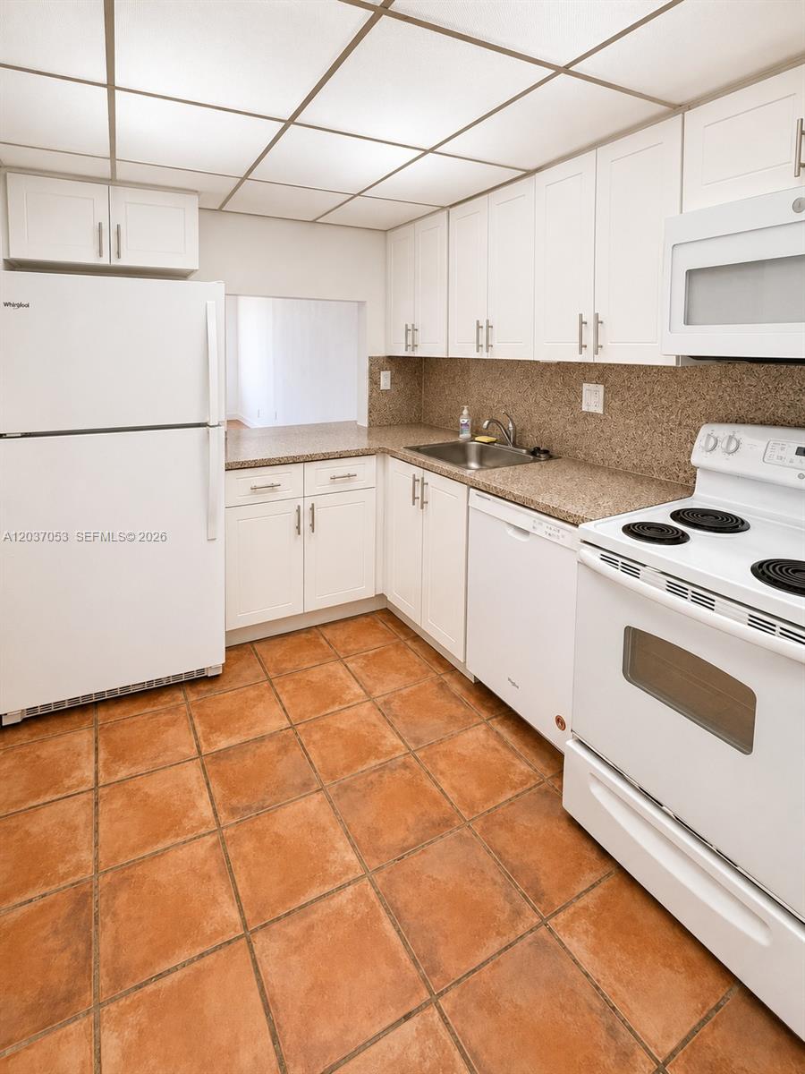 240 Galen Drive 214 Property Photo 6