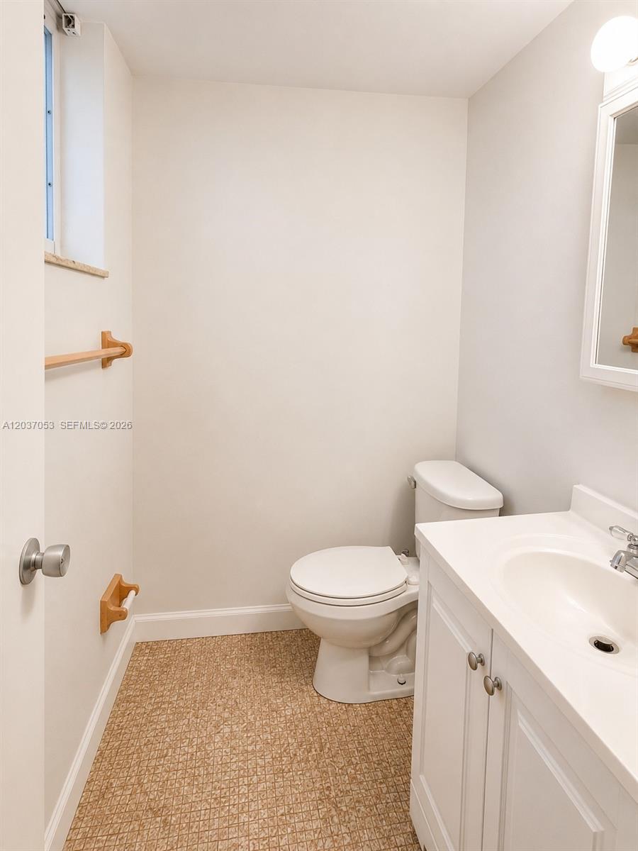 240 Galen Drive 214 Property Photo 10