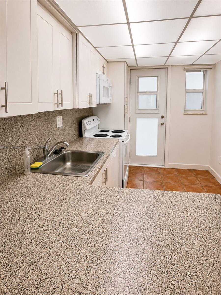 240 Galen Drive 214 Property Photo 11