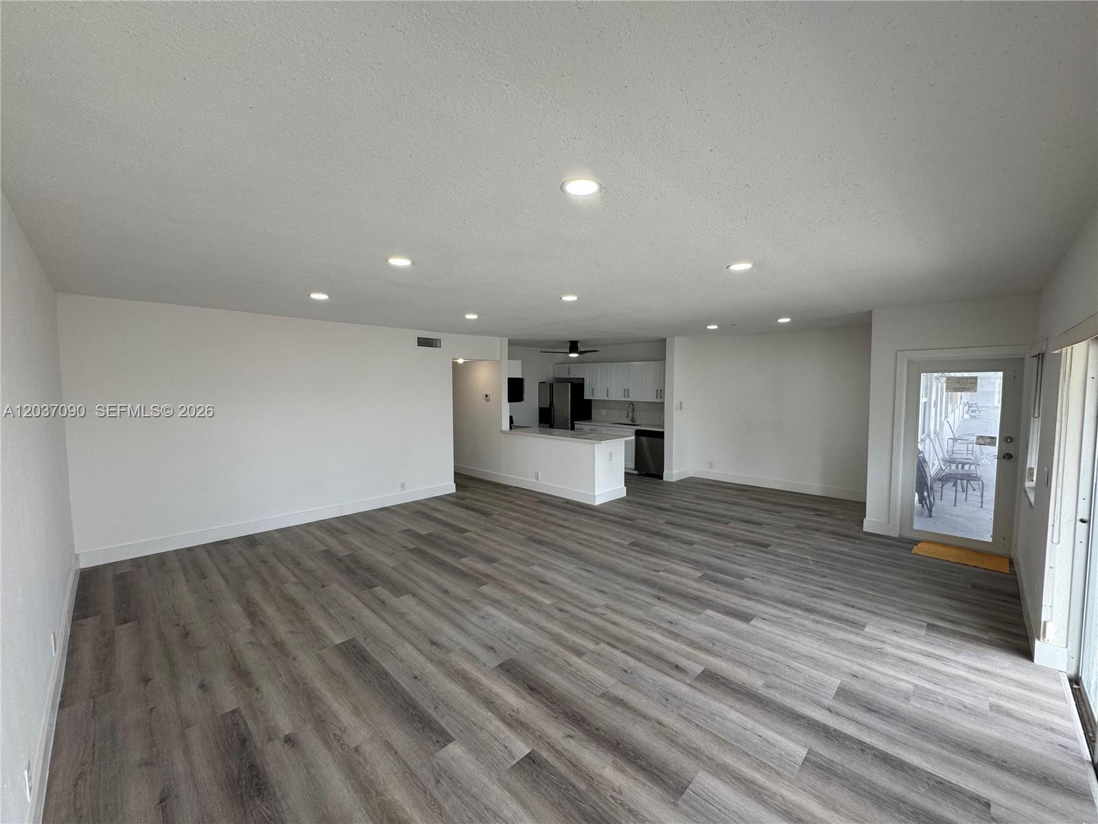 630 Layne Boulevard 211