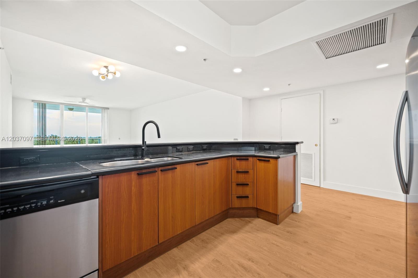 14951 Royal Oaks Lane 1001 Property Photo 17