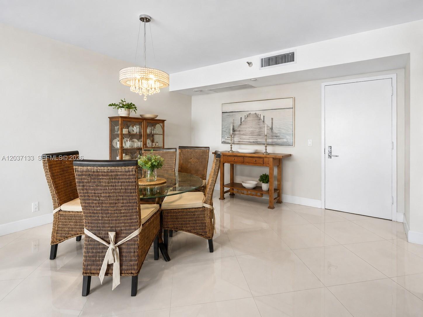 3500 Mystic Pointe Drive 3307 Property Photo 6