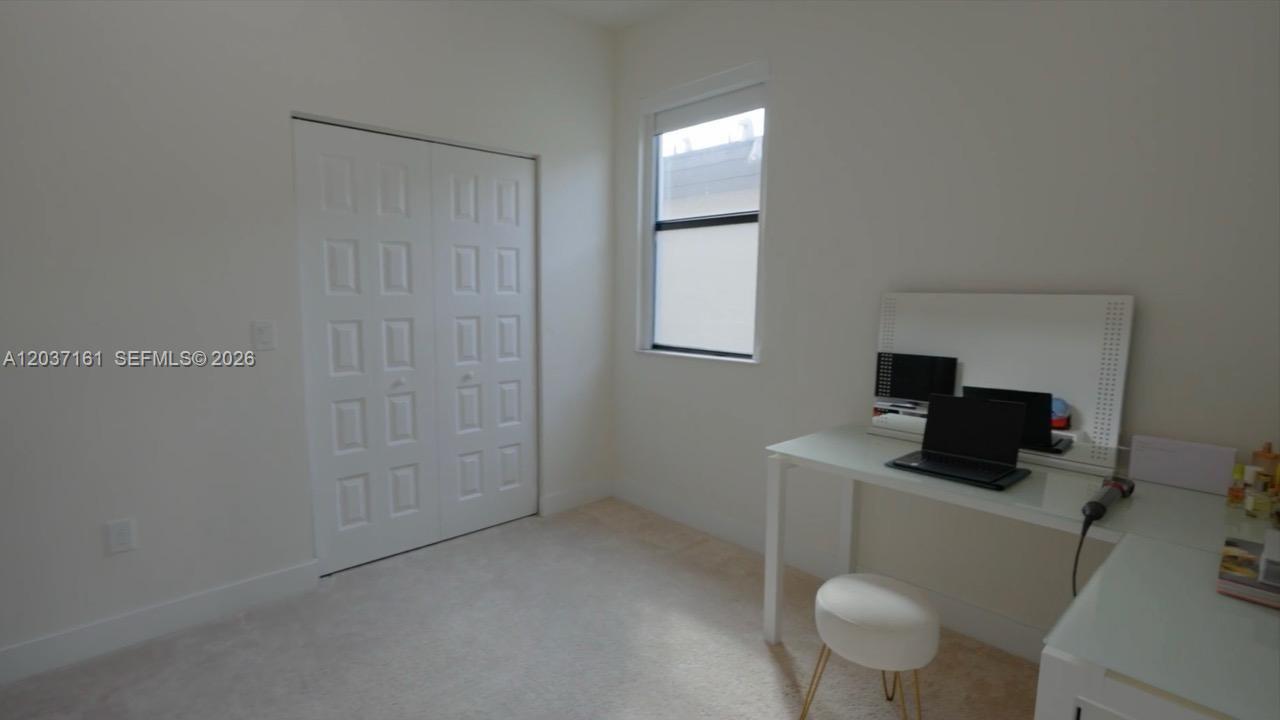 7661 Nw 103rd Court Property Photo 18