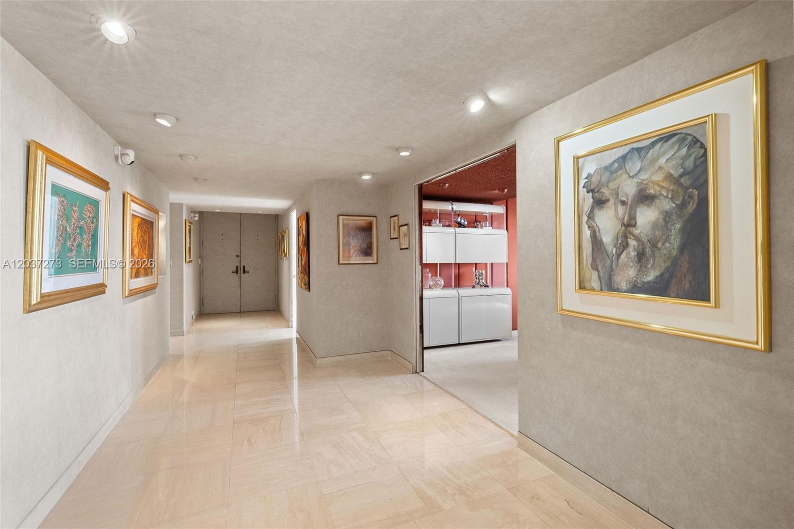 5500 Collins Avenue 1401 Property Photo 4