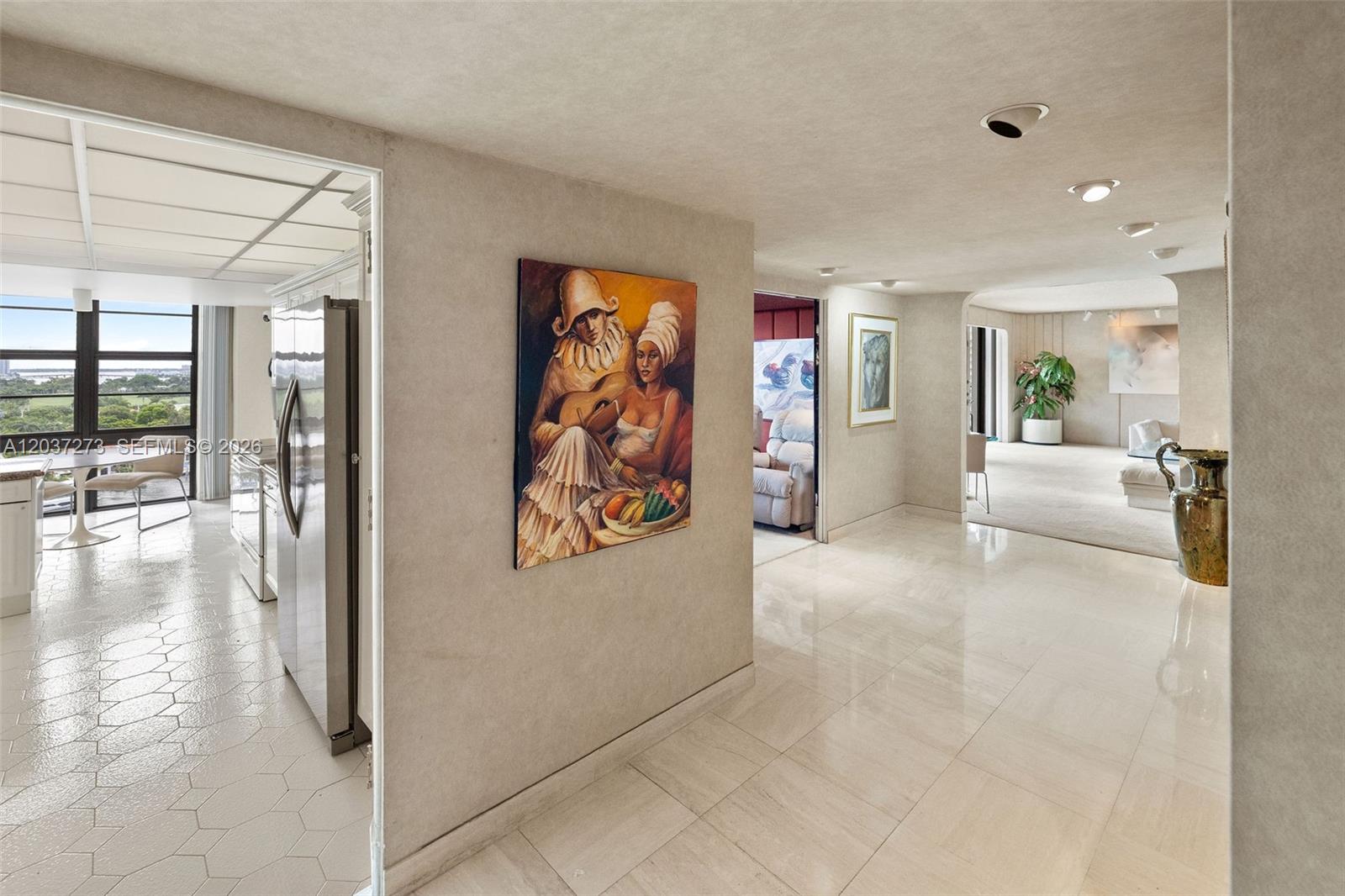 5500 Collins Avenue 1401 Property Photo 7