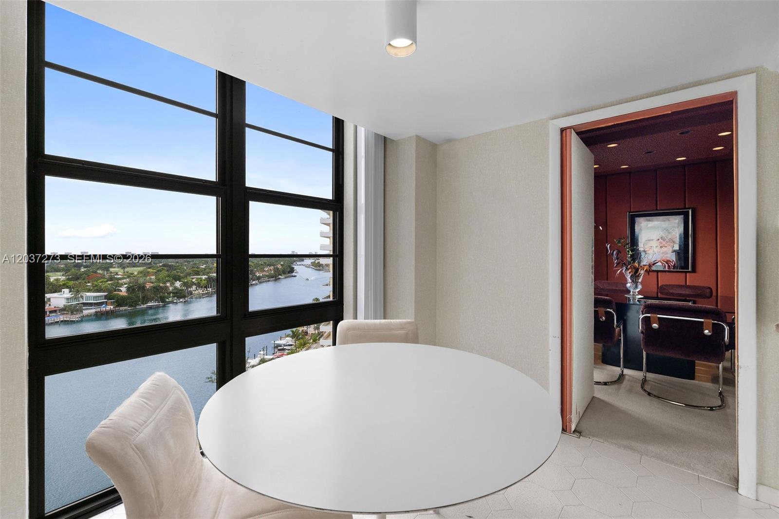 5500 Collins Avenue 1401 Property Photo 11