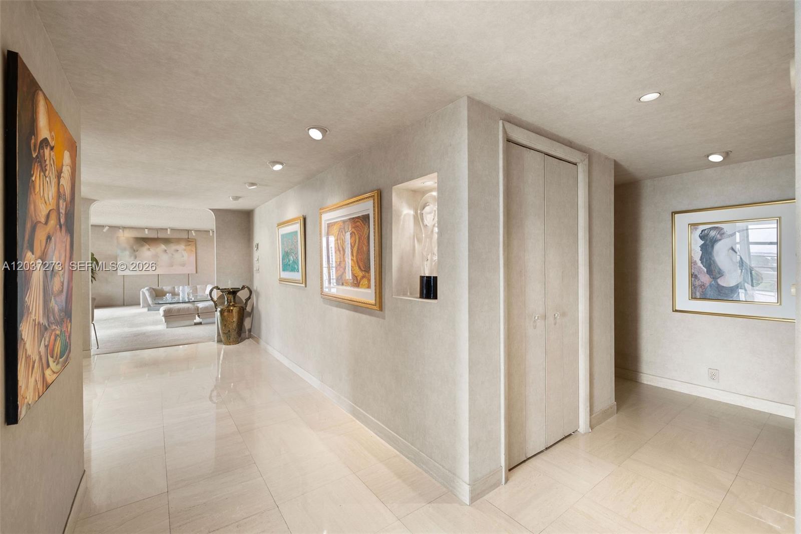 5500 Collins Avenue 1401 Property Photo 12