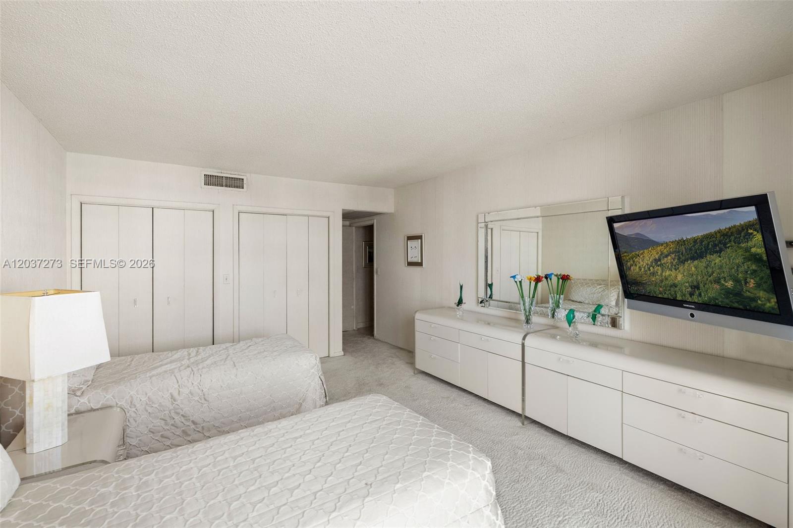 5500 Collins Avenue 1401 Property Photo 21