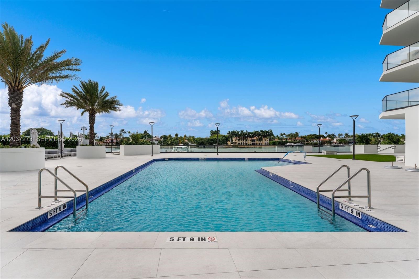 5500 Collins Avenue 1401 Property Photo 29