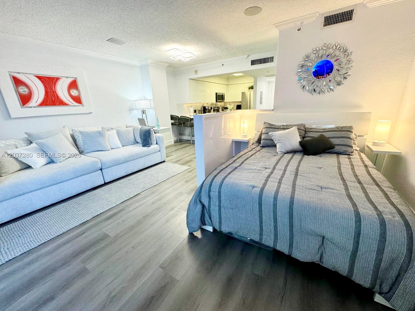 2501 S Ocean Drive L14 Property Photo 8
