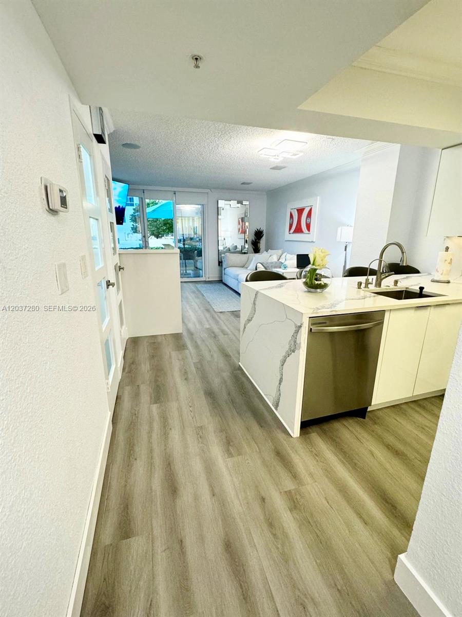 2501 S Ocean Drive L14 Property Photo 12