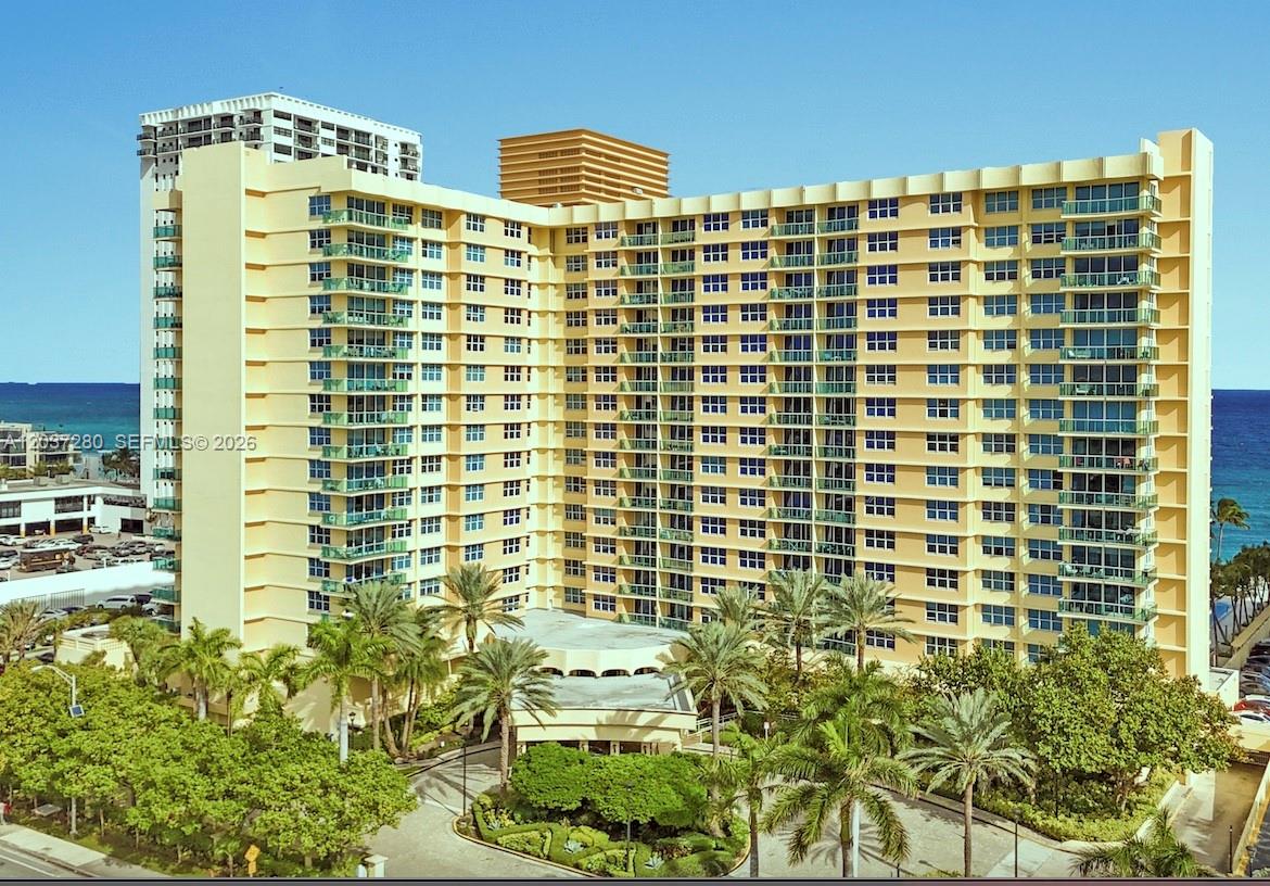 2501 S Ocean Drive L14 Property Photo 17