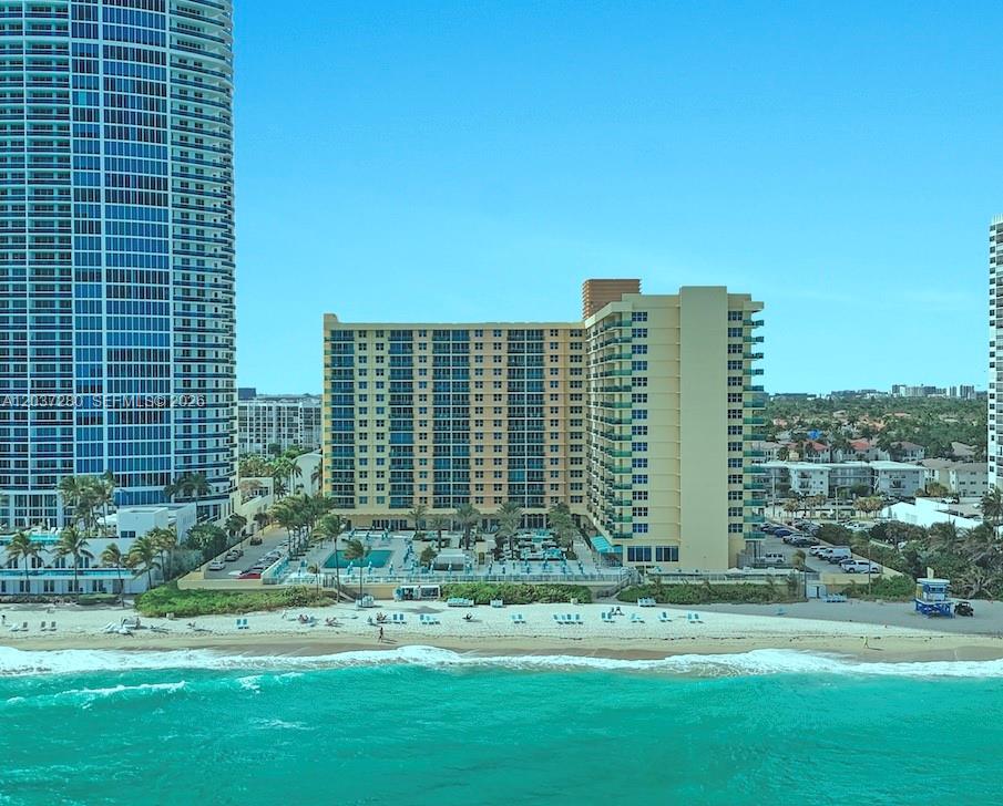 2501 S Ocean Drive L14 Property Photo 19