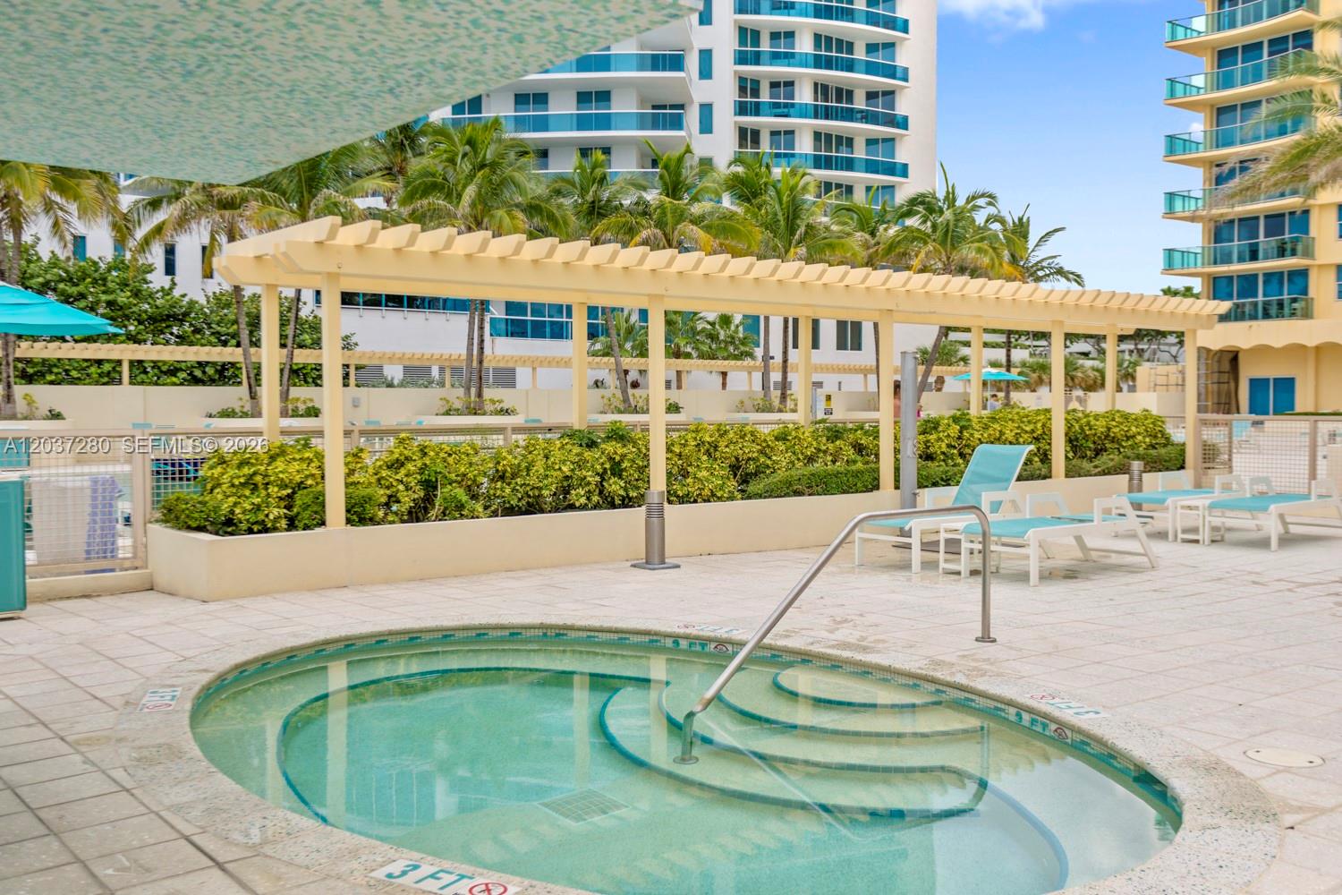 2501 S Ocean Drive L14 Property Photo 24
