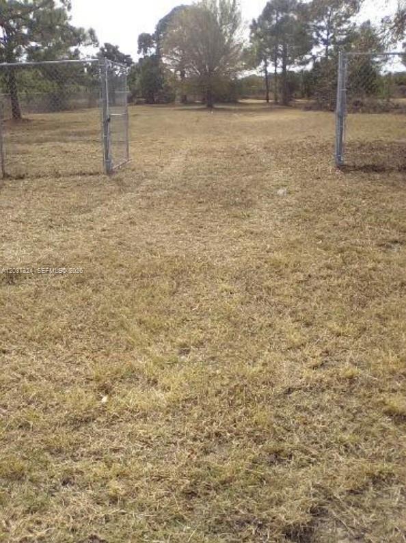 460 Horse Club Avenue Property Photo 5