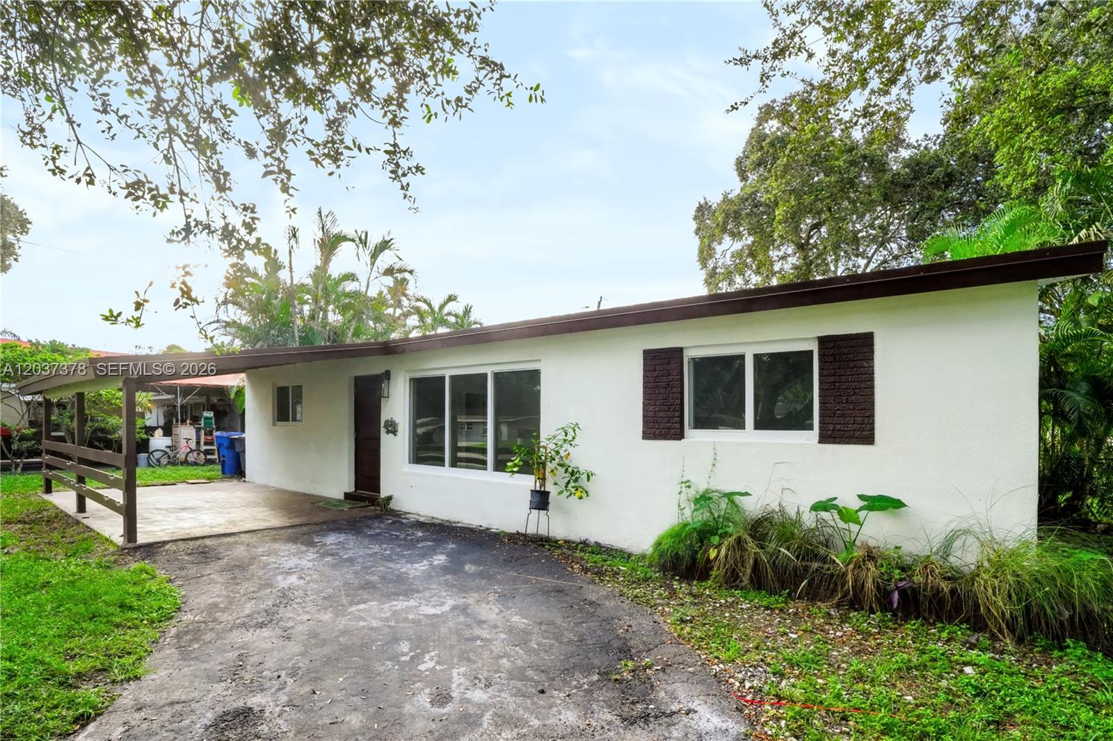 6570 Liberty Street Property Photo 2