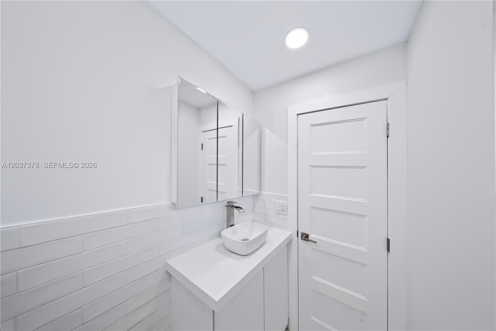 6570 Liberty Street Property Photo 15