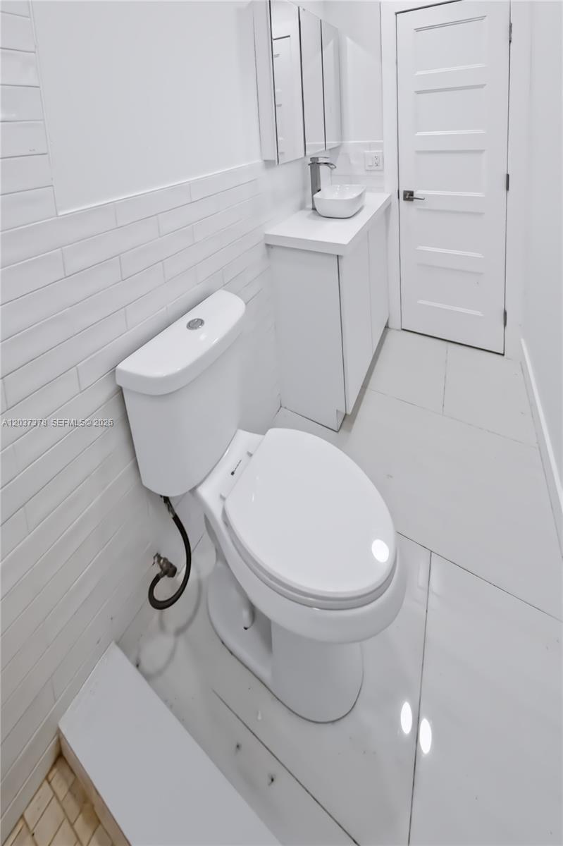 6570 Liberty Street Property Photo 17