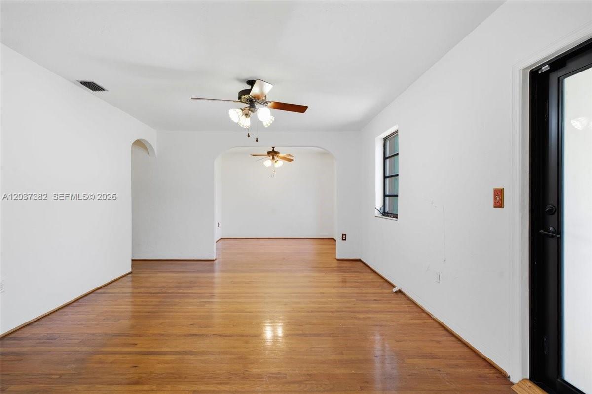 2550 Trapp Avenue Property Photo 2
