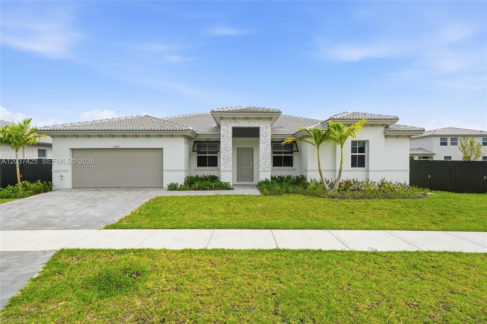 13249 Sw 189th Terrace Property Photo 1