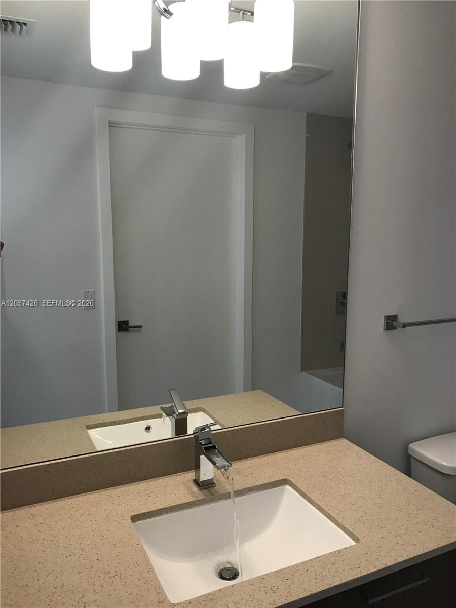 5300 Nw 85 Avenue 703 Property Photo 9