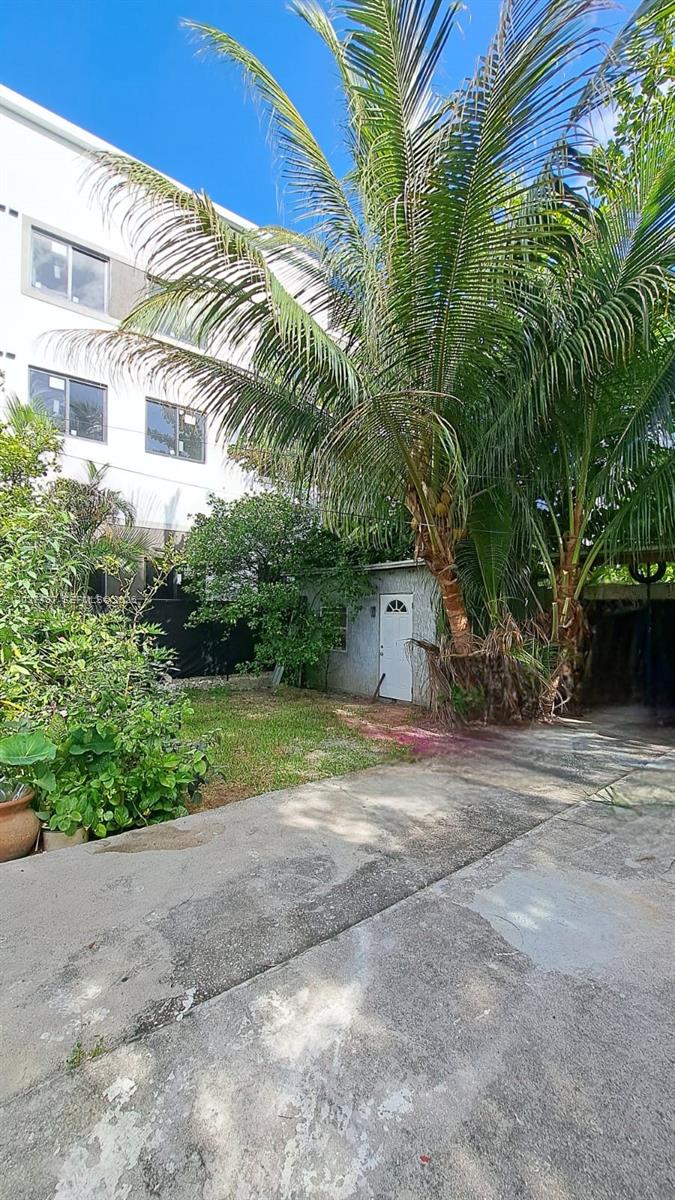 351 Nw 31st Street Property Photo 17