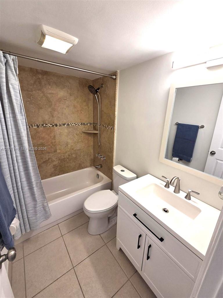 2400 Ne 10th Street 104 Property Photo 10