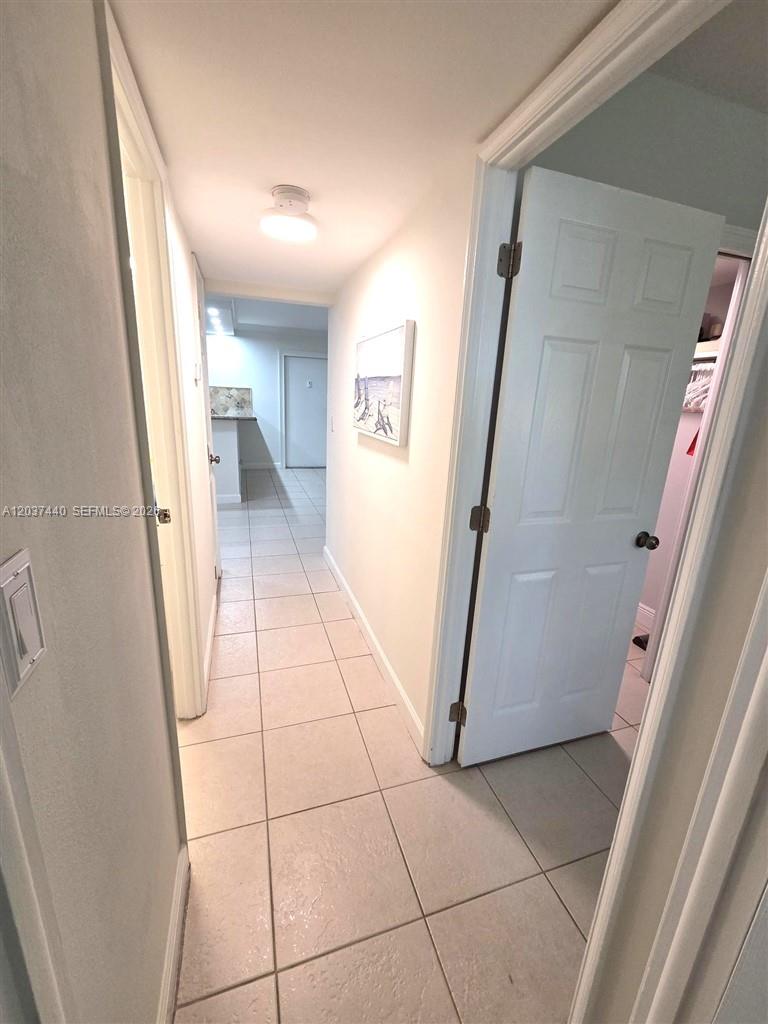2400 Ne 10th Street 104 Property Photo 16