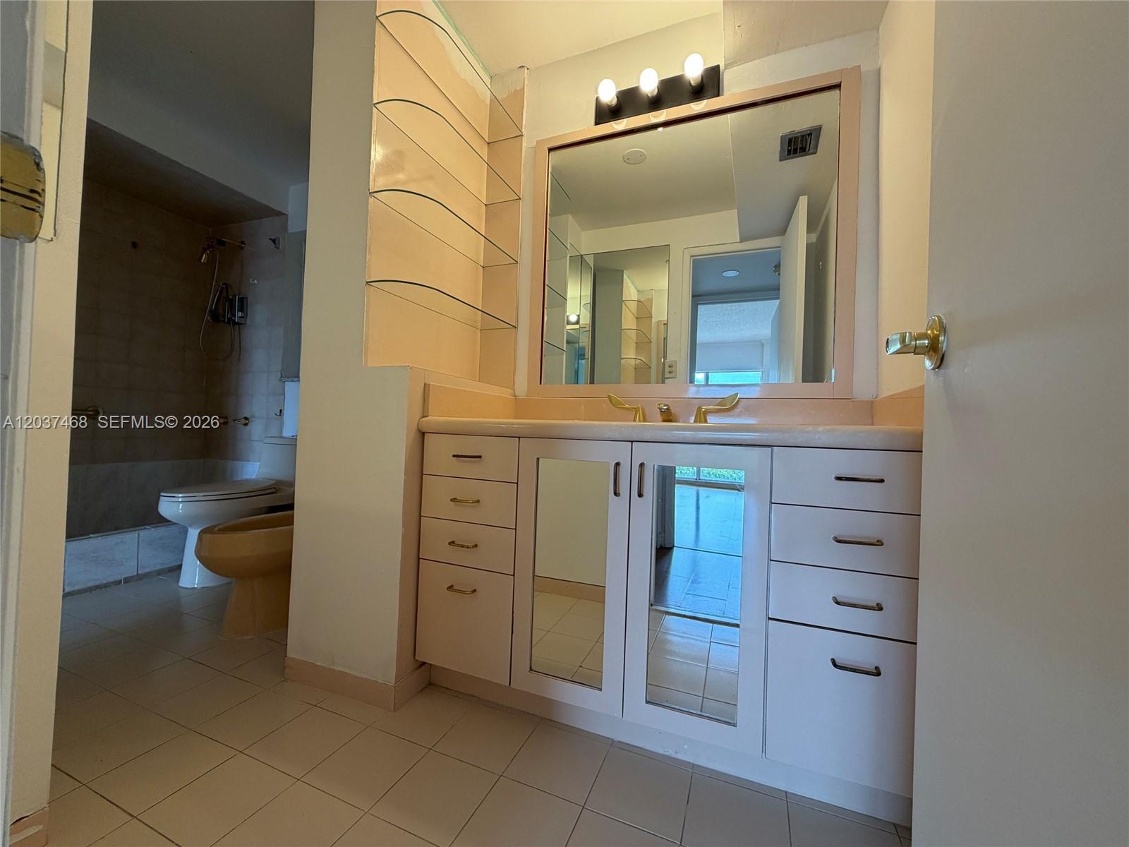 8775 Park Boulevard 406 Property Photo 10