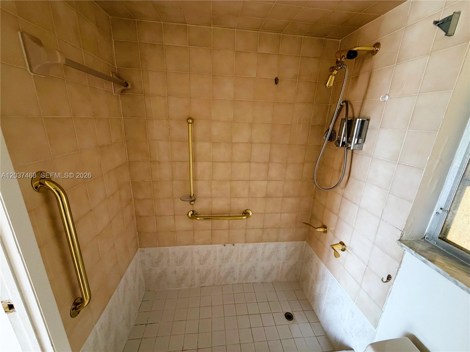 8775 Park Boulevard 406 Property Photo 13