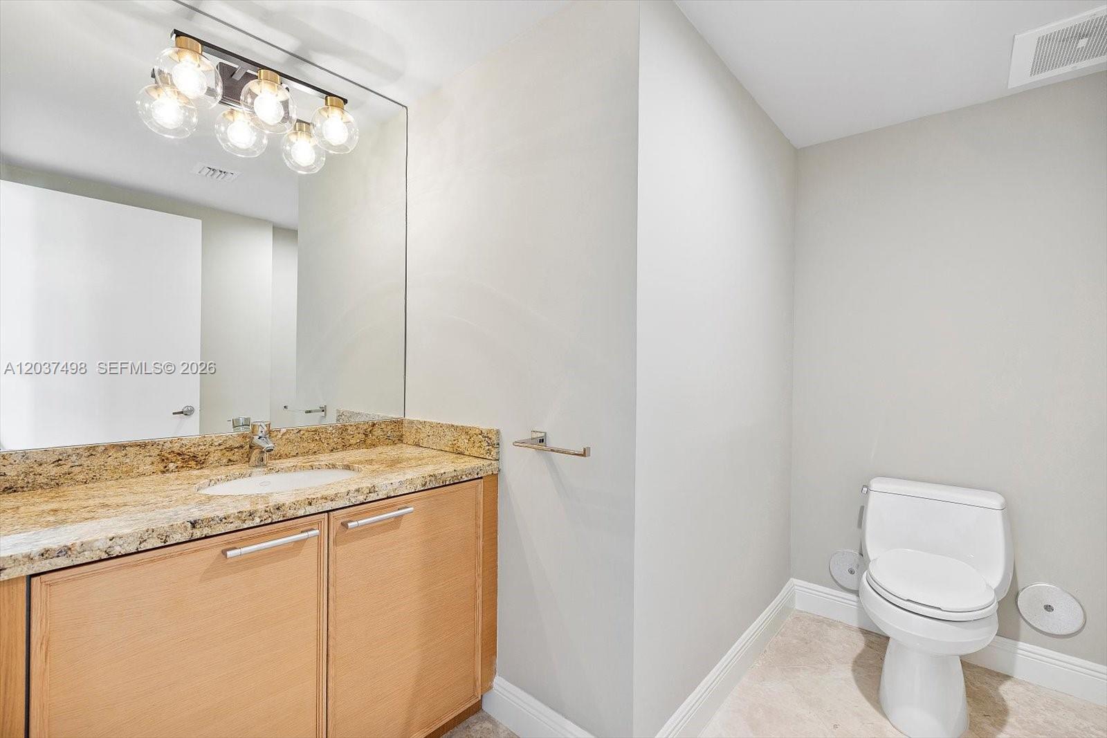16275 Collins Avenue 502 Property Photo 9