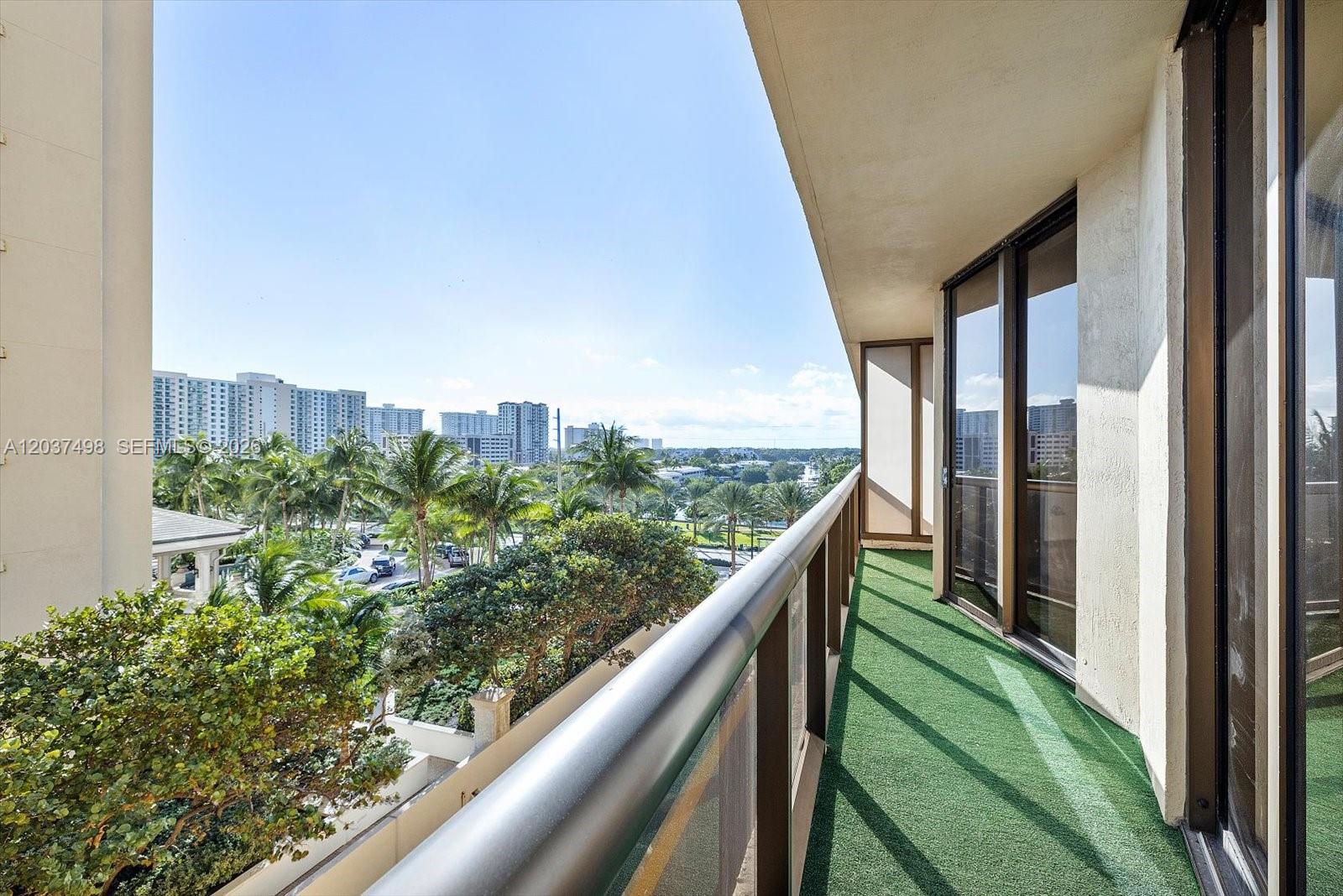 16275 Collins Avenue 502 Property Photo 21