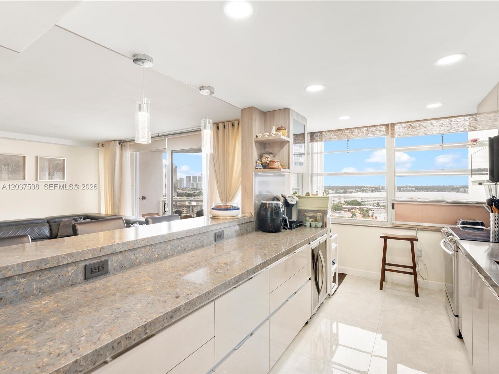 18071 Biscayne Boulevard 1401 Property Photo 11