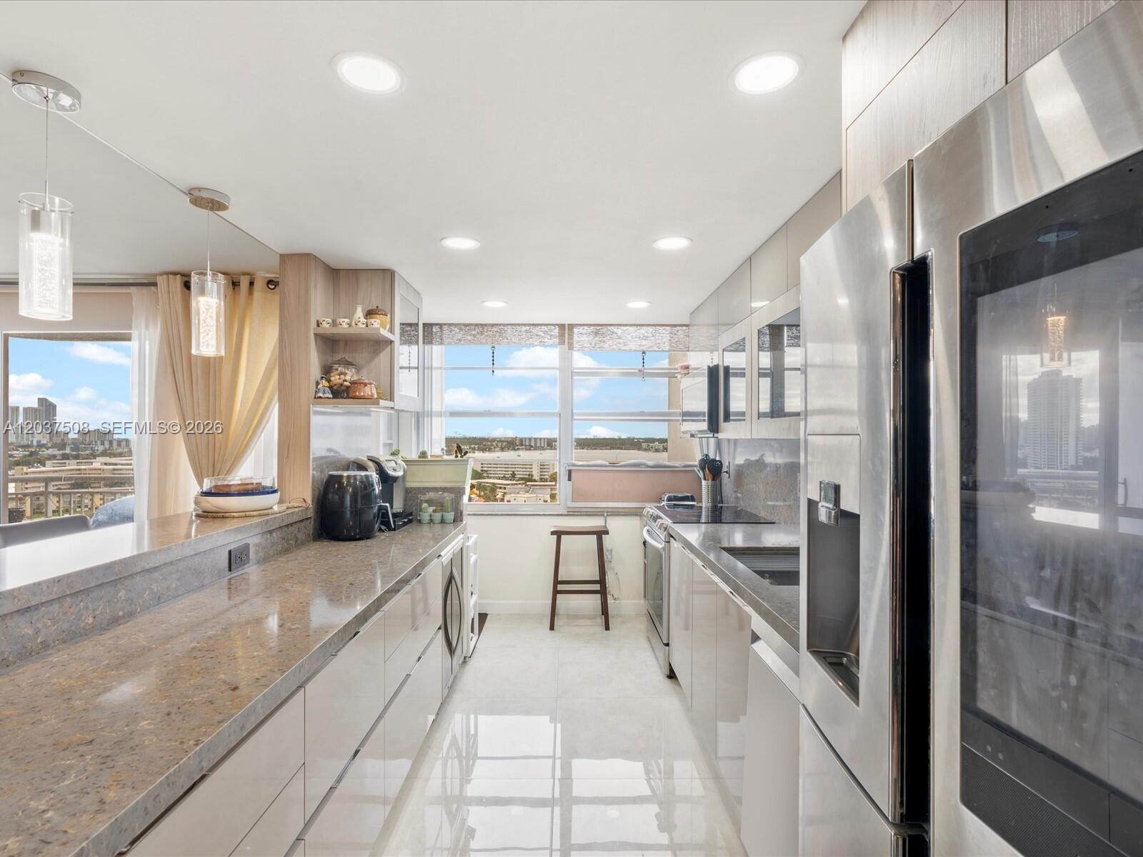18071 Biscayne Boulevard 1401 Property Photo 12