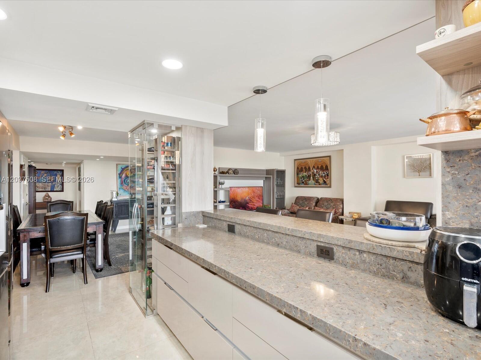 18071 Biscayne Boulevard 1401 Property Photo 14