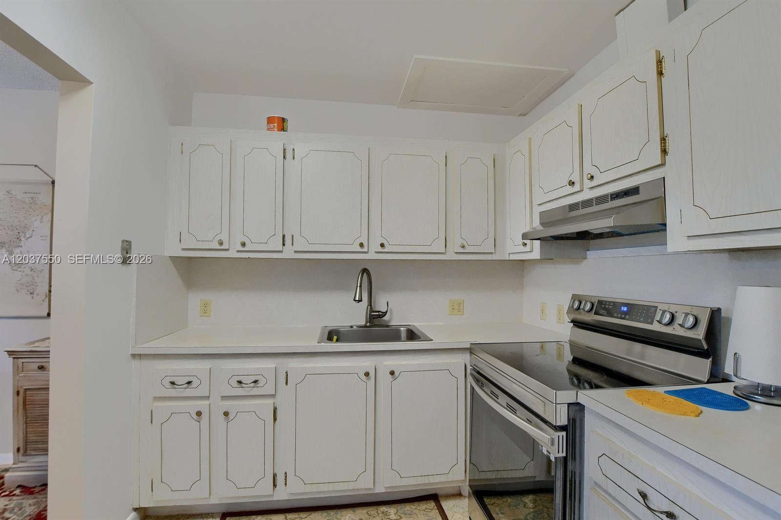 161 Mansfield D 161 Property Photo 4