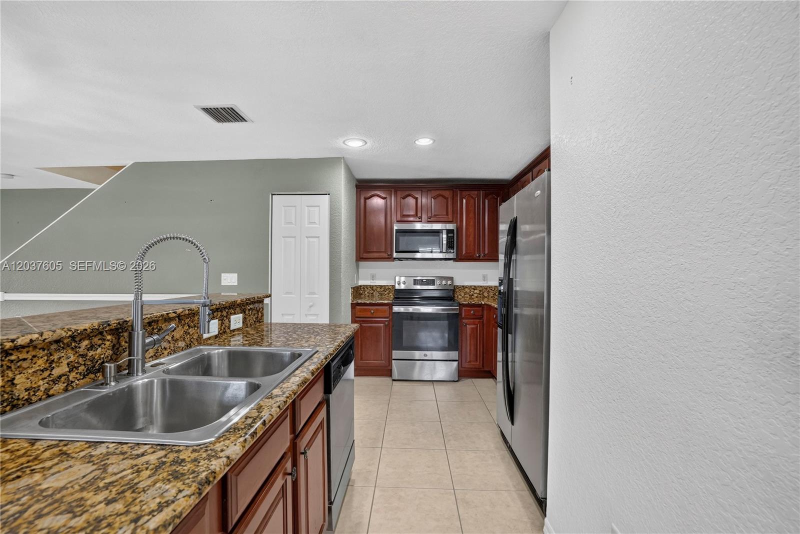 8968 Lancaster Street Property Photo 4