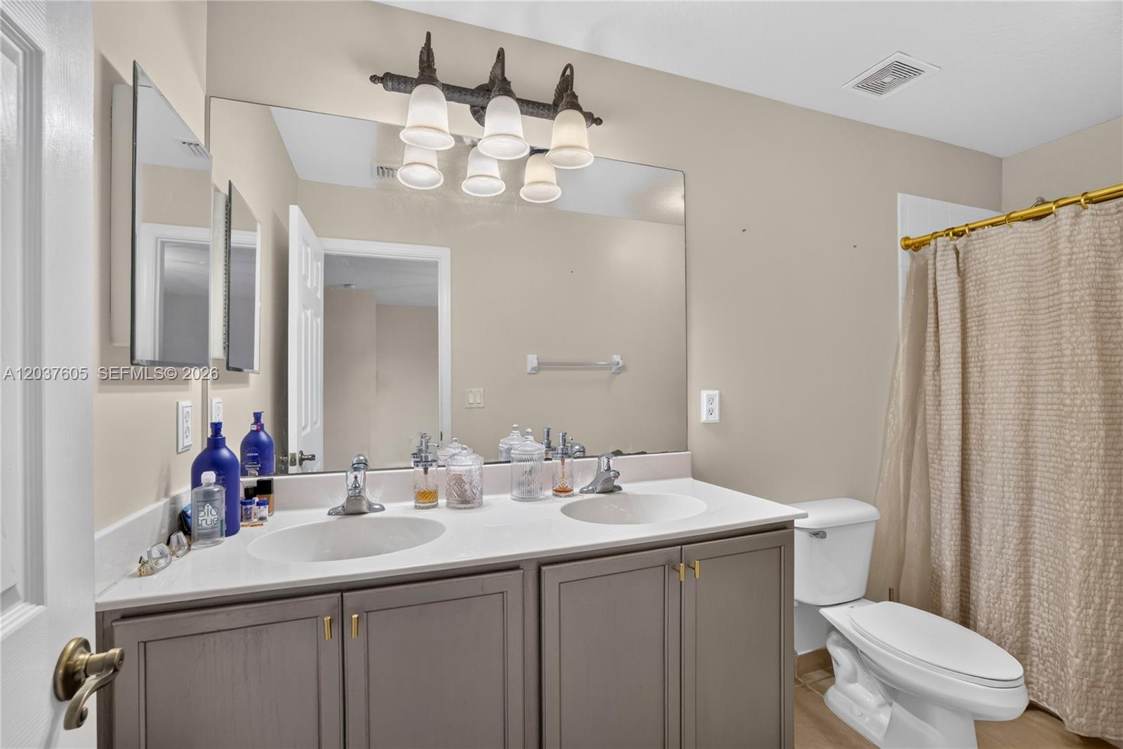 8968 Lancaster Street Property Photo 17