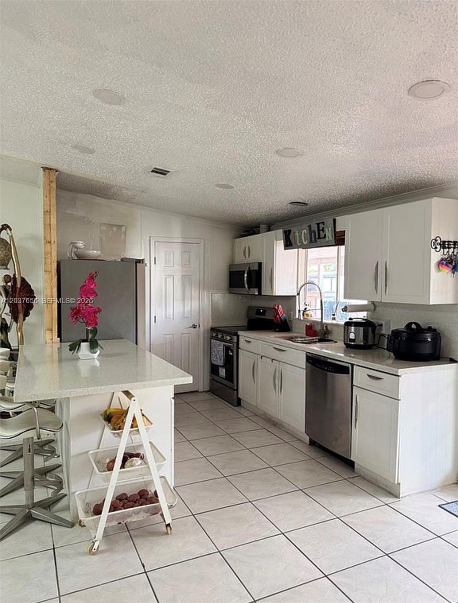1133 Sw 130th Avenue Property Photo 5