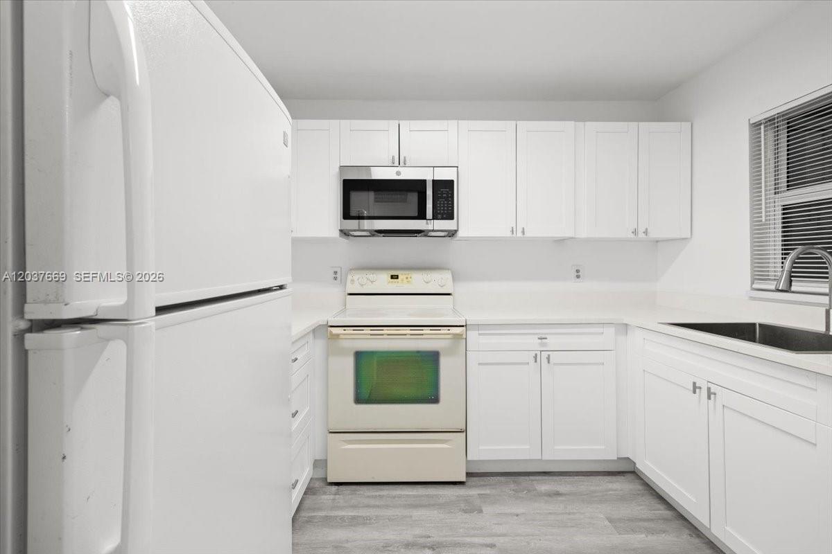 9441 Evergreen Place 206 Property Photo 3