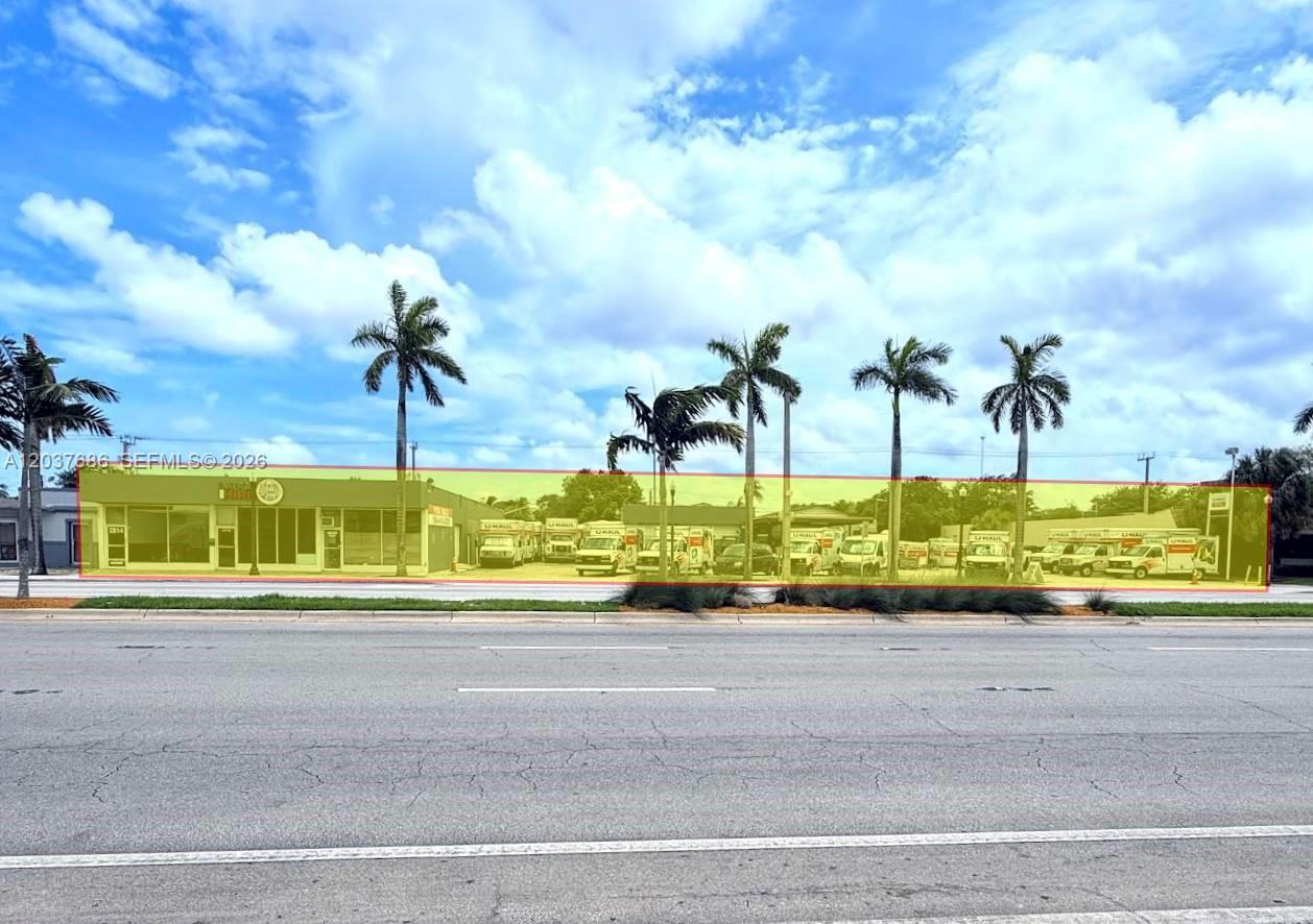 2814-2820 Hollywood Boulevard Property Photo 3