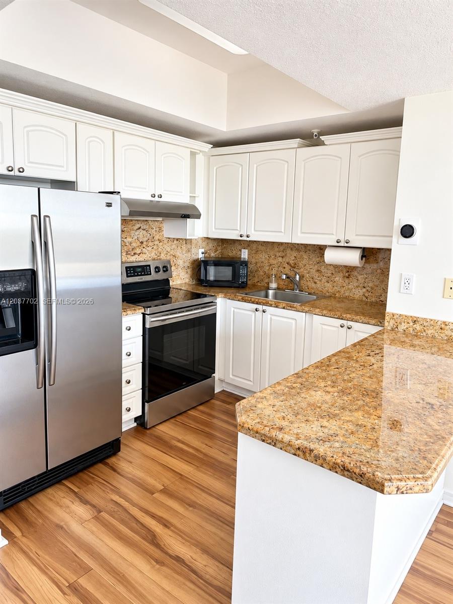 3500 Coral Way 907 Property Photo 13
