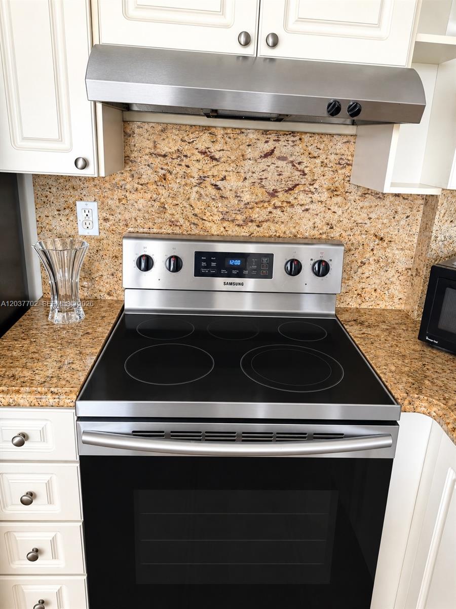 3500 Coral Way 907 Property Photo 14