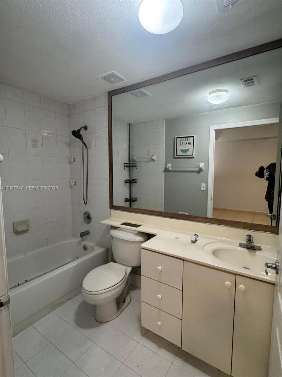 7502 Nw 175th Street 7502 Property Photo 12