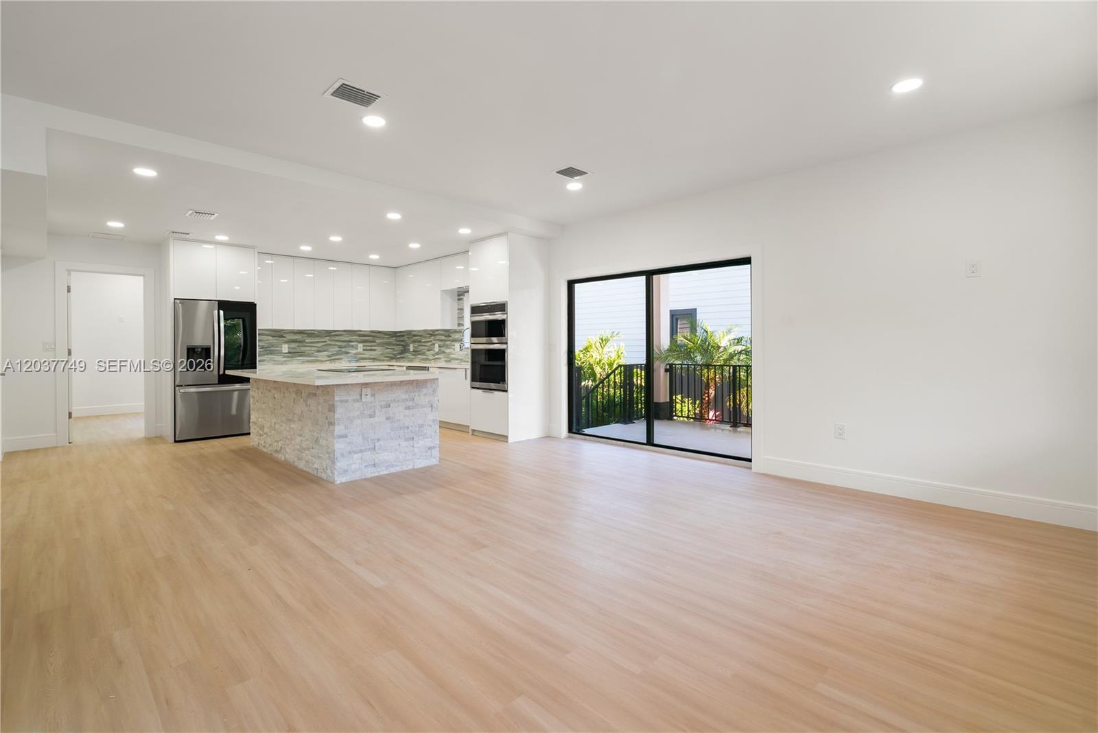 17 Coral Way Property Photo 6
