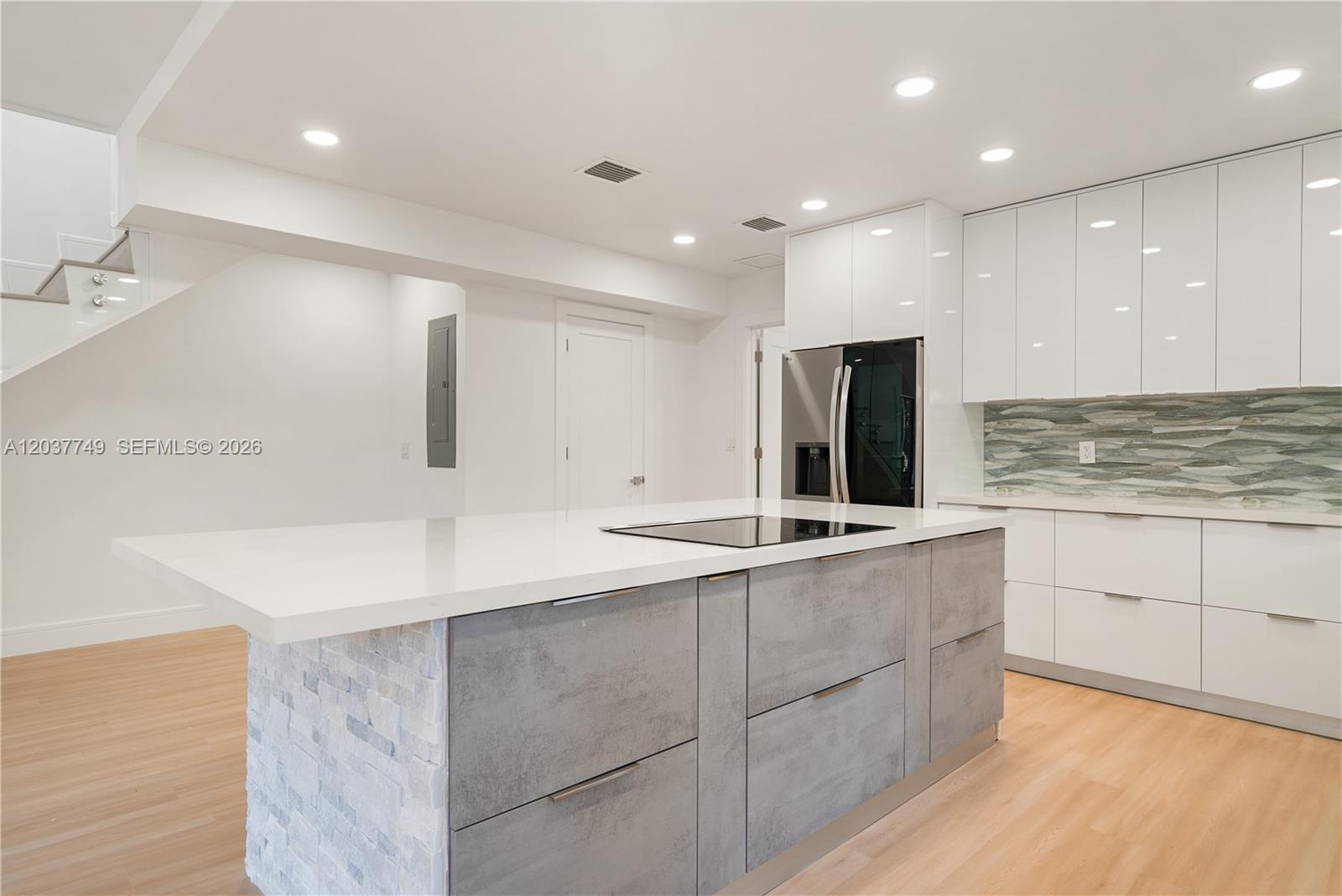 17 Coral Way Property Photo 8