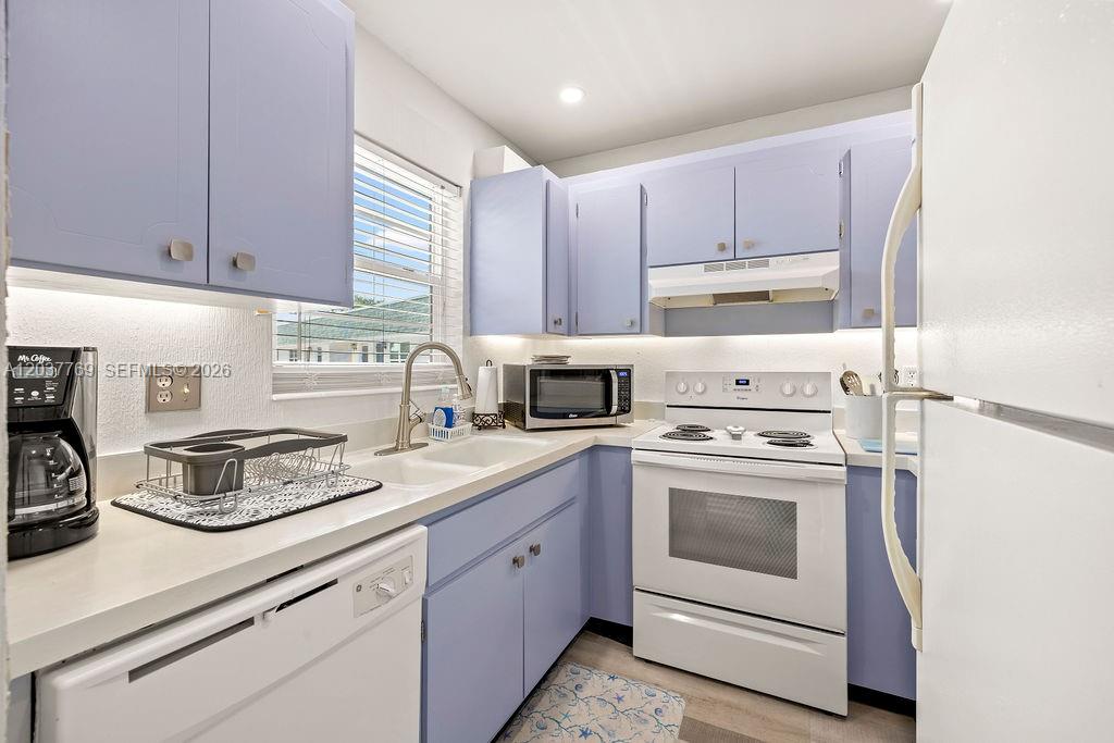 2800 Indian River Boulevard R9 Property Photo 3