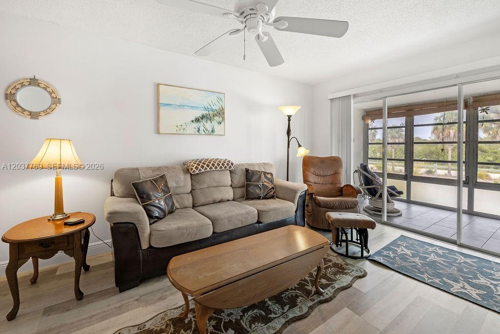 2800 Indian River Boulevard R9 Property Photo 9